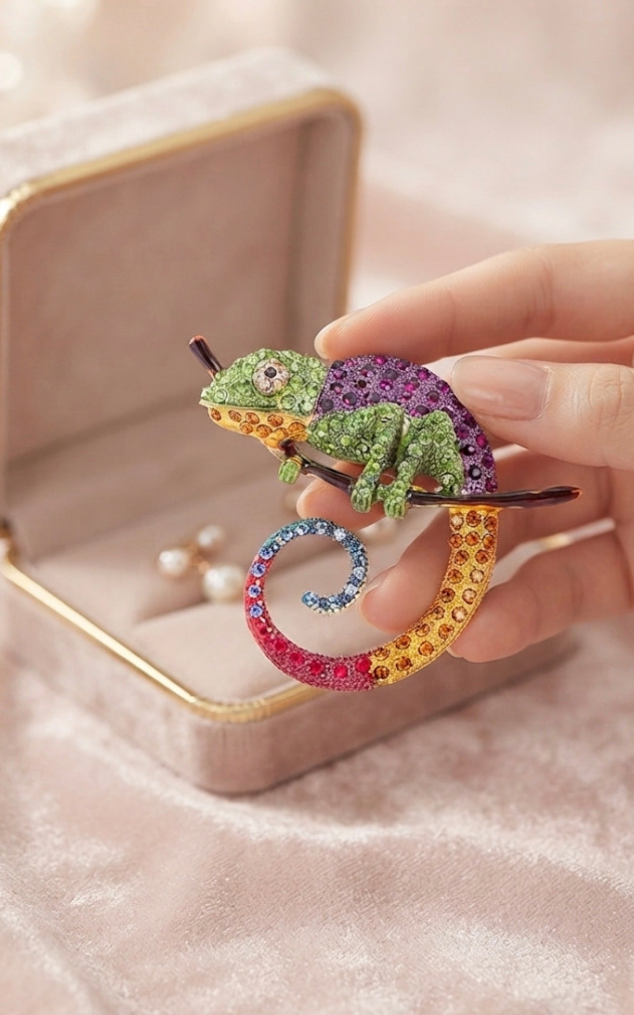 Chameleon Brooch
