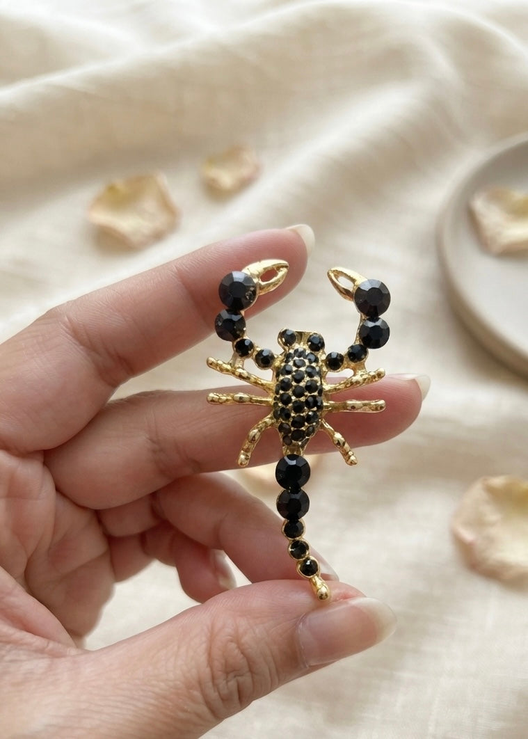 Black & gold scorpion brooch pin
