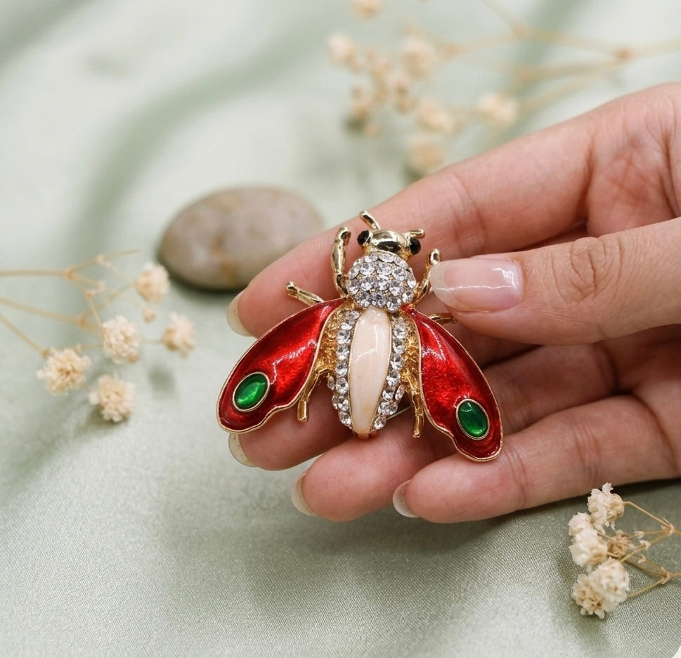 Fashionable creative individual simple dripping oil enamel bee brooch