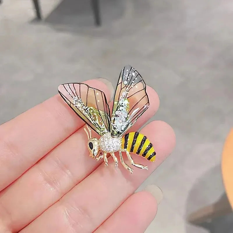 Vintage Bee Brooches For Women Insect Enamel Pearl Crystal Rhinestone Corsage Brooches Clothing Accessories Birthday Party Gifts